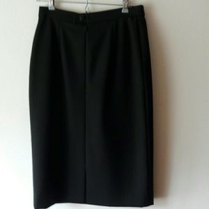 Gerard Pasquier short black wool skirt, size 38